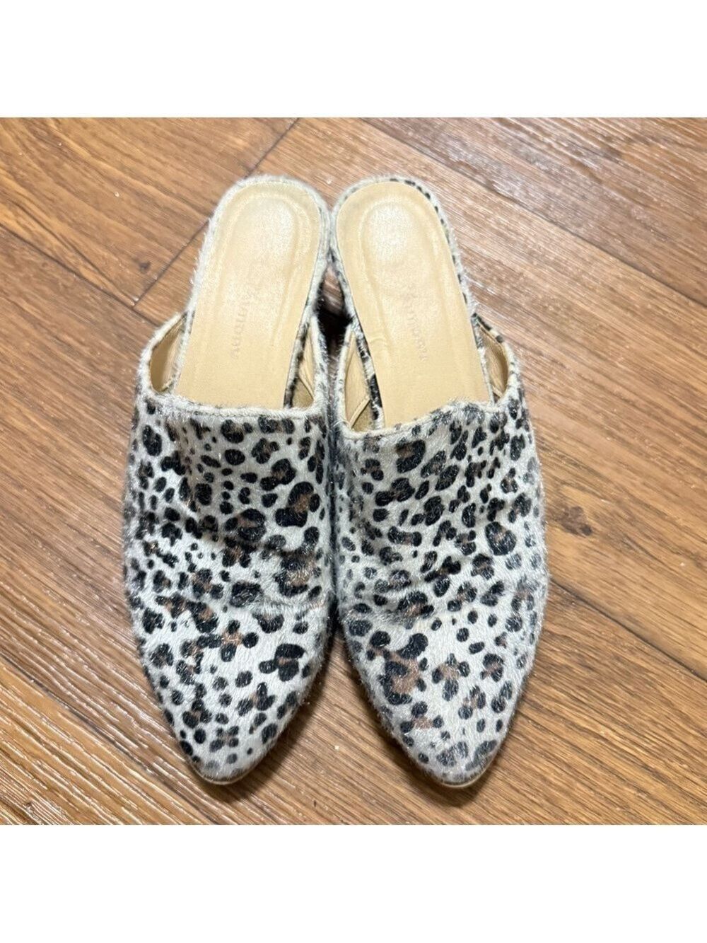 Chinese Laundry Cowhide Fur Women's Bootie 2” Block Heel Shoes Sz8.5/39 - Picture 2 of 9